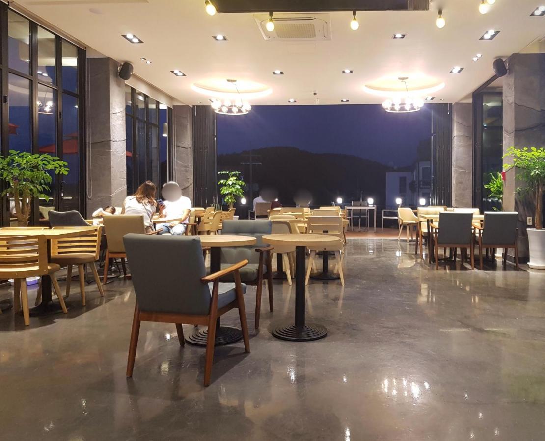 אינצ'ון Hotel Hue Loft מראה חיצוני תמונה